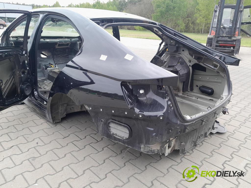 Skoda Octavia 2023 blatník zad Vľavo: 01