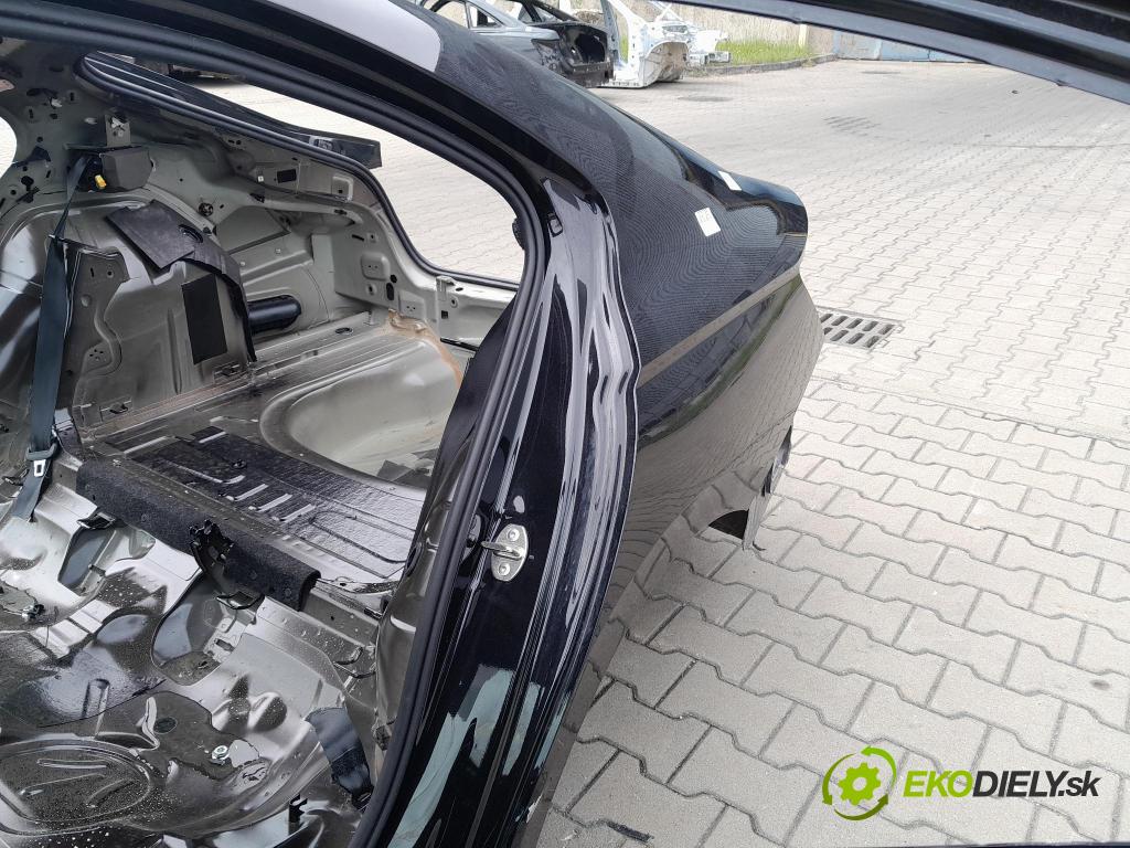 Skoda Octavia 2023 blatník zad Vľavo: 01