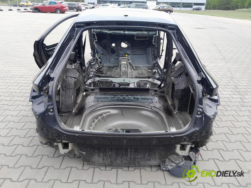 Skoda Octavia 2023 blatník zad Vľavo: 01