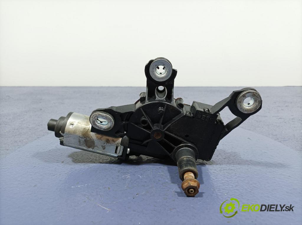 Audi A4 2006 motorek Stěrače: Zad: 01