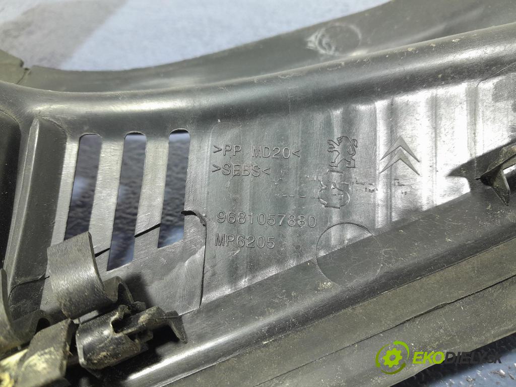 Citroen C5 2010 torpédo 9681057880