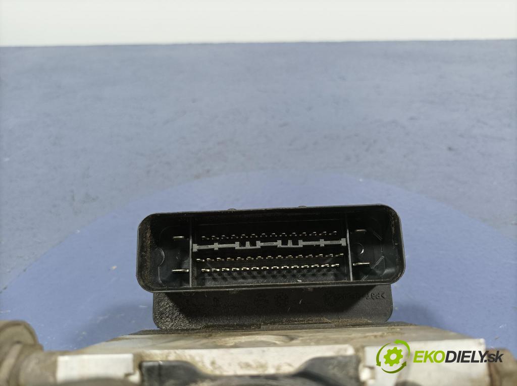 Suzuki Grand vitara 2010 čerpadlo ABS x 77K0