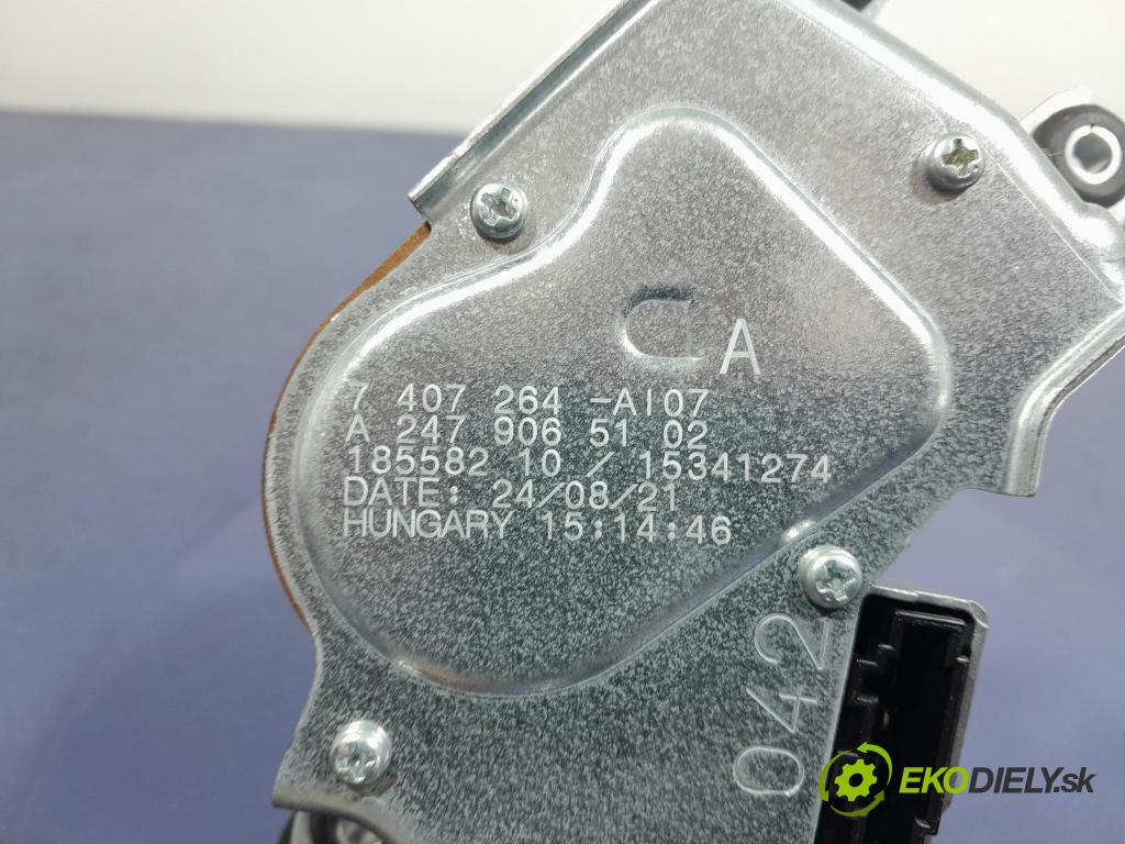 Mercedes A-klasa 2021 motorek Stěrače: Zad: A2479065102