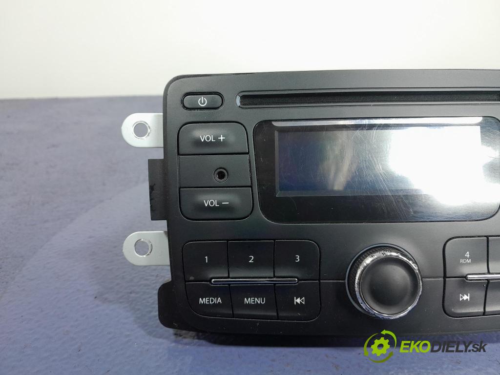 Dacia Sandero 2016 Radio I Navigácia: 281150132R