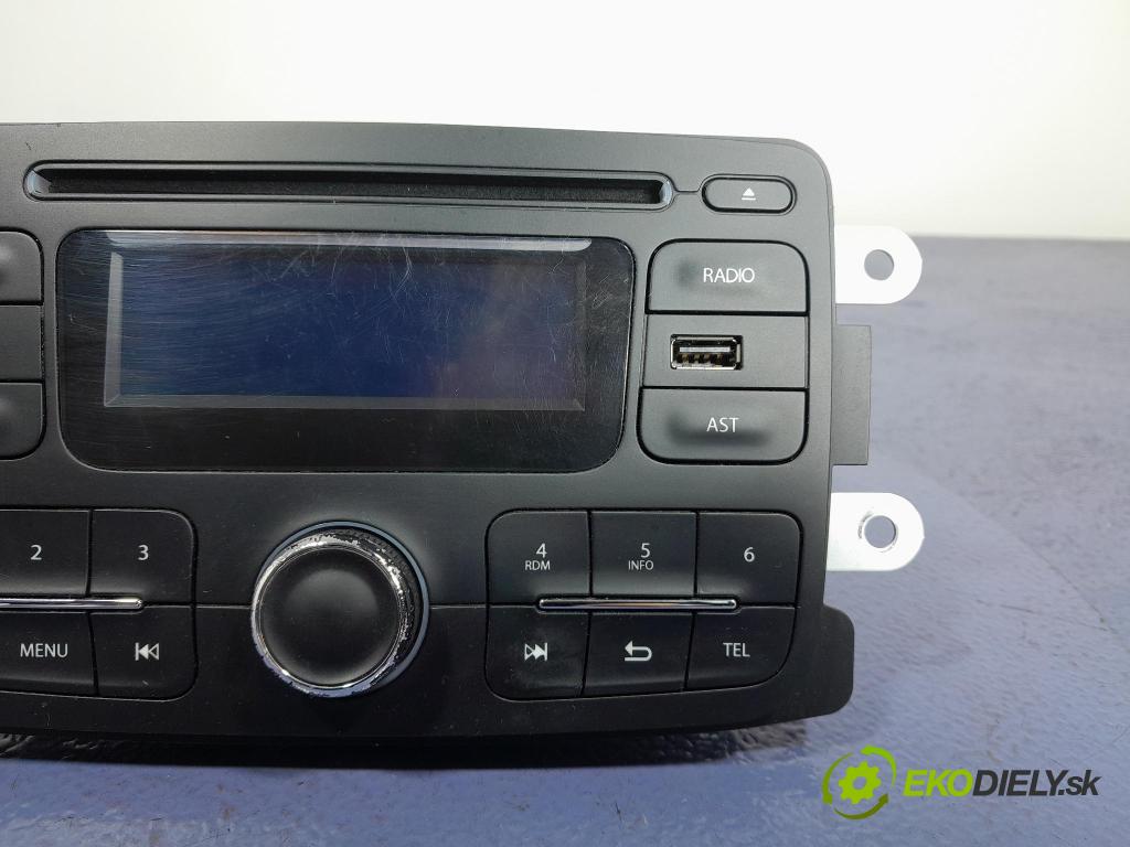 Dacia Sandero 2016 Radio I Navigácia: 281150132R