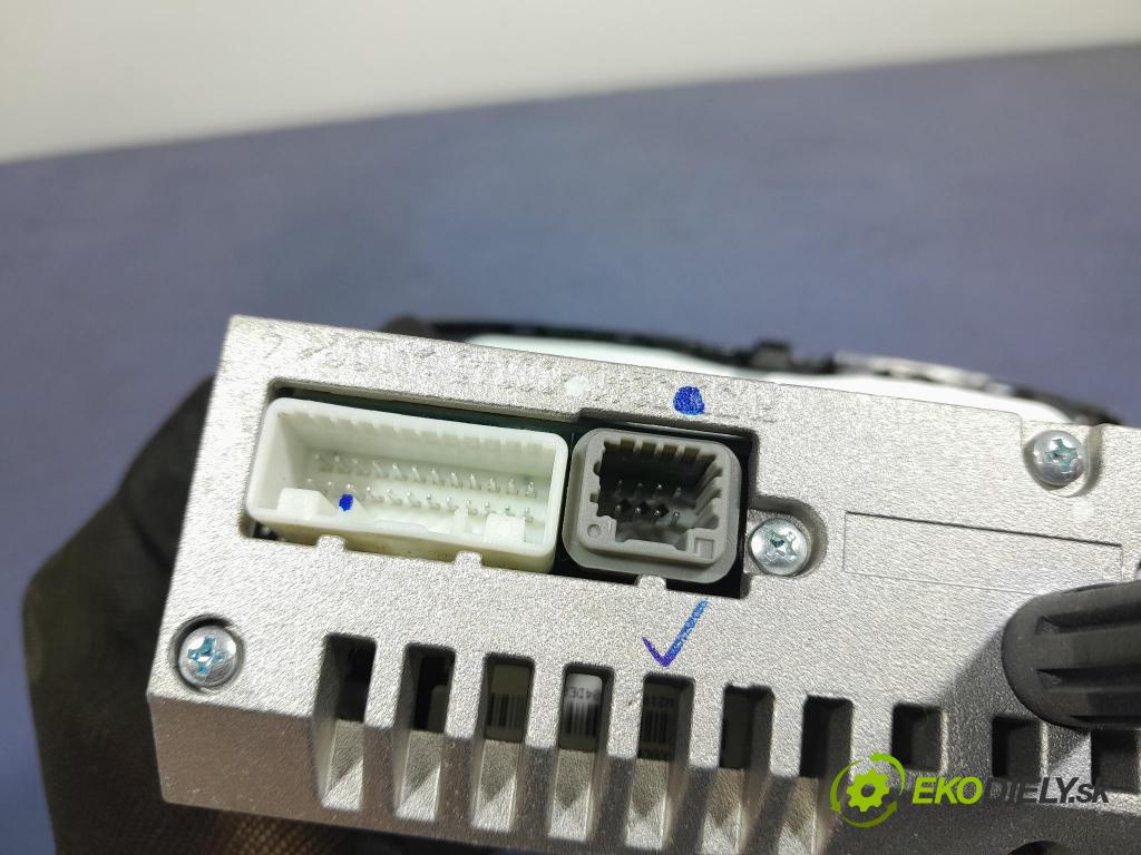 Dacia Sandero 2016 Radio I Navigácia: 281150132R