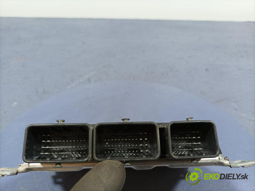 Dacia Sandero 2016 riadiaca jednotka Motor: 237107314R