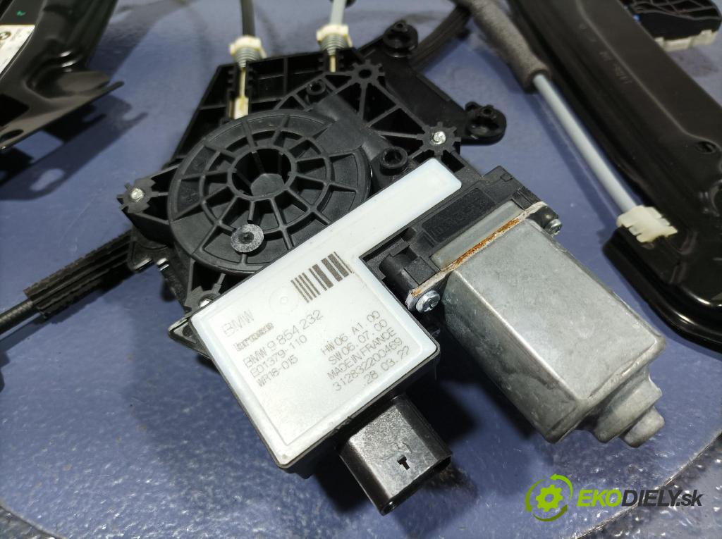 Bmw Seria 4 2022 mechanismus stahování Sklenka: Zad: v pravo: 9854496