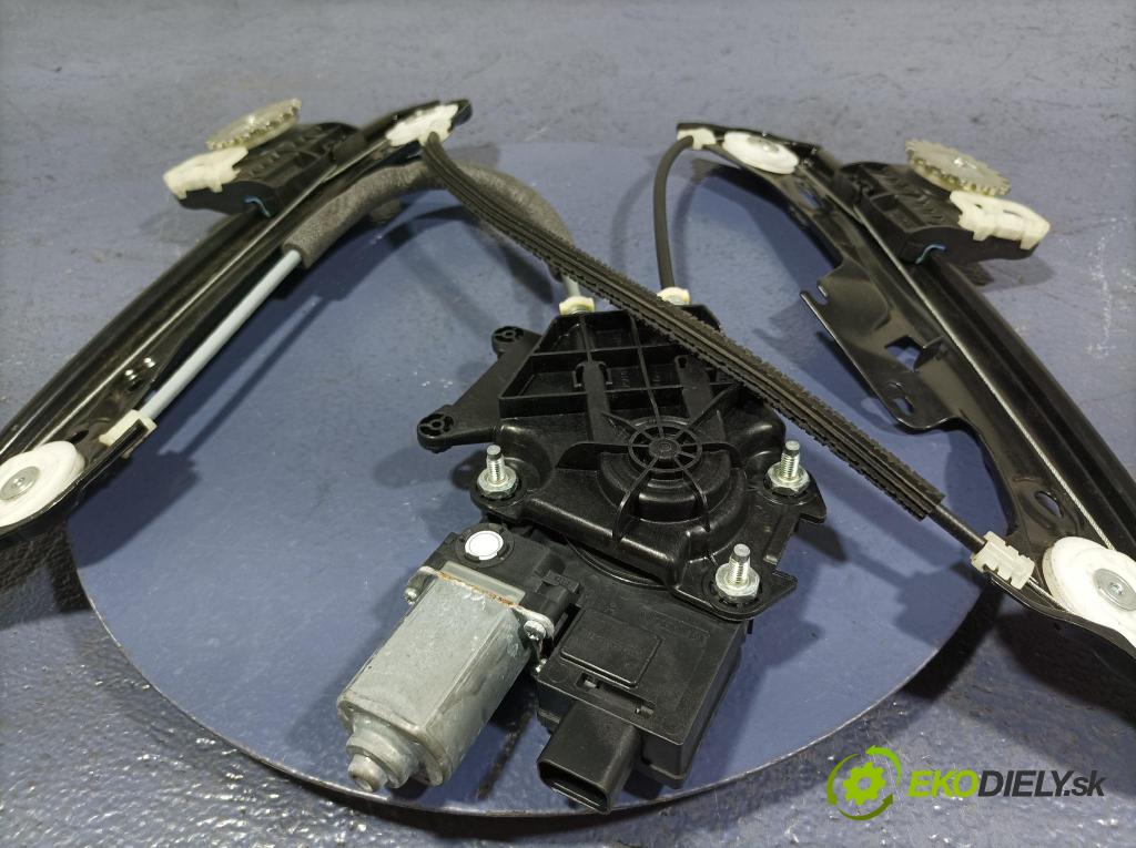 Bmw Seria 4 2022 mechanismus stahování Sklenka: Zad: v pravo: 9854496