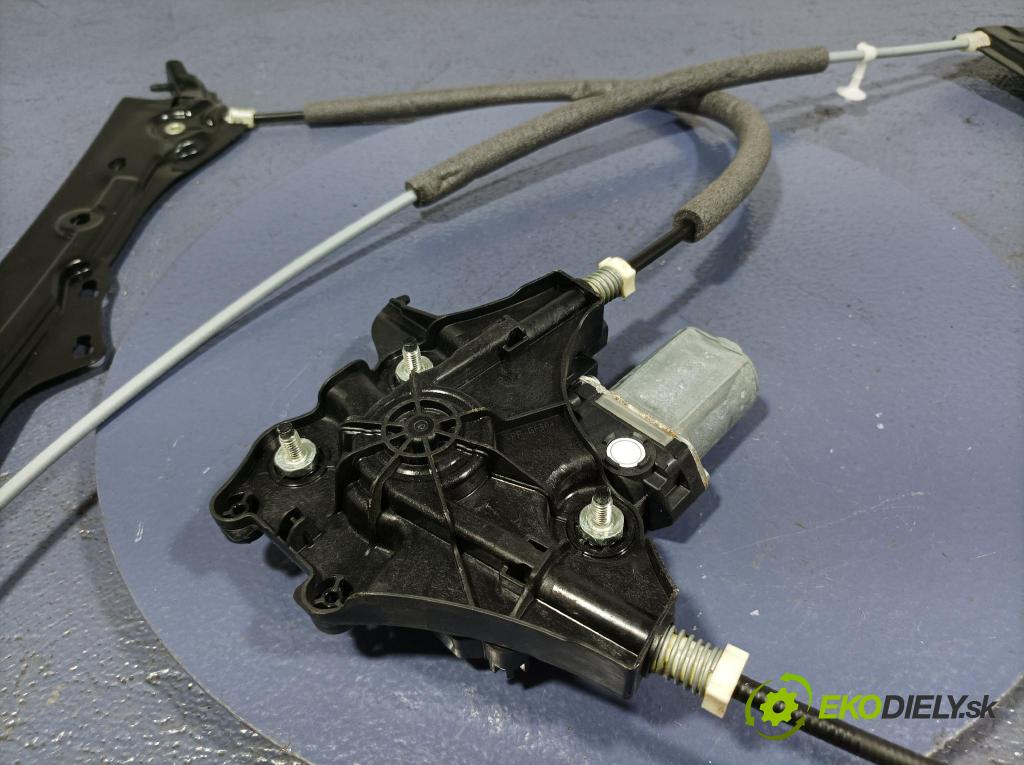 Bmw Seria 4 2022 mechanismus stahování Sklenka: před v pravo: 9854492