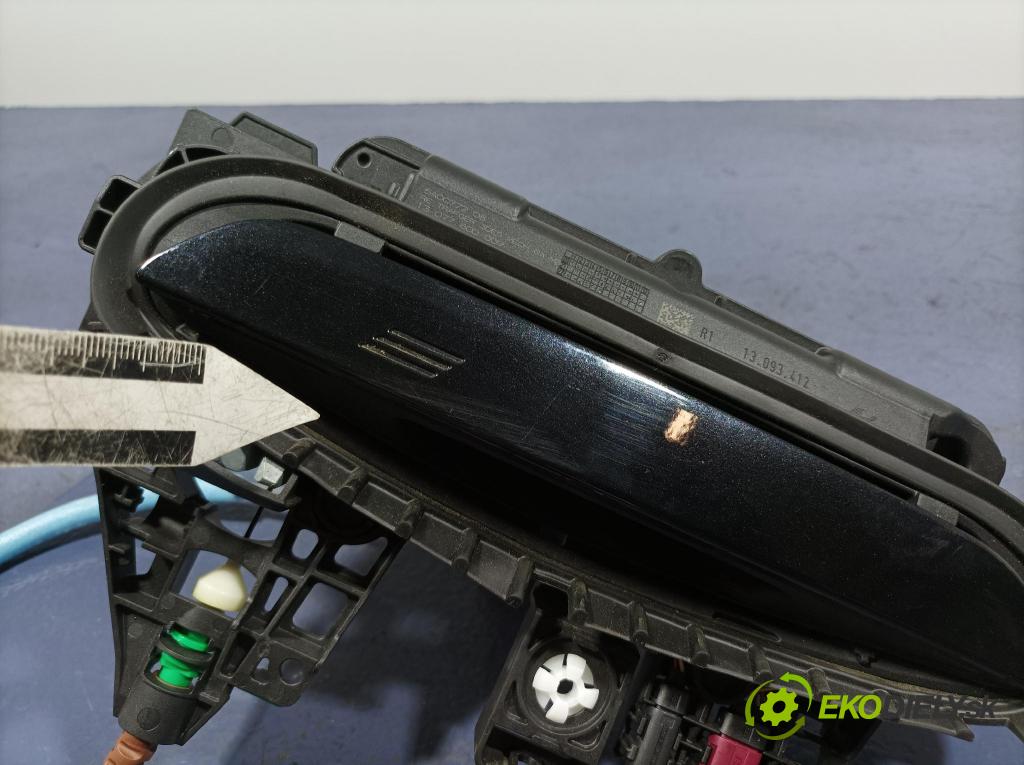 Bmw Seria 4 2022 rukoväť zad Prava: 5A0C772