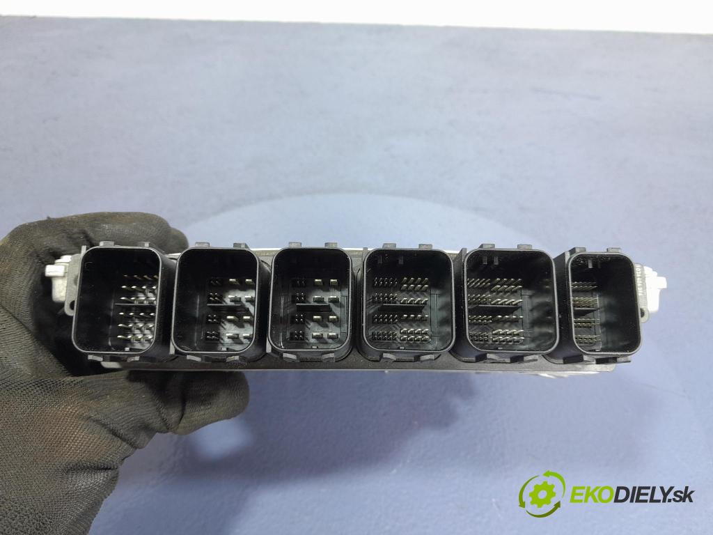Bmw Seria 4 2022 riadiaca jednotka Motor: 7100408