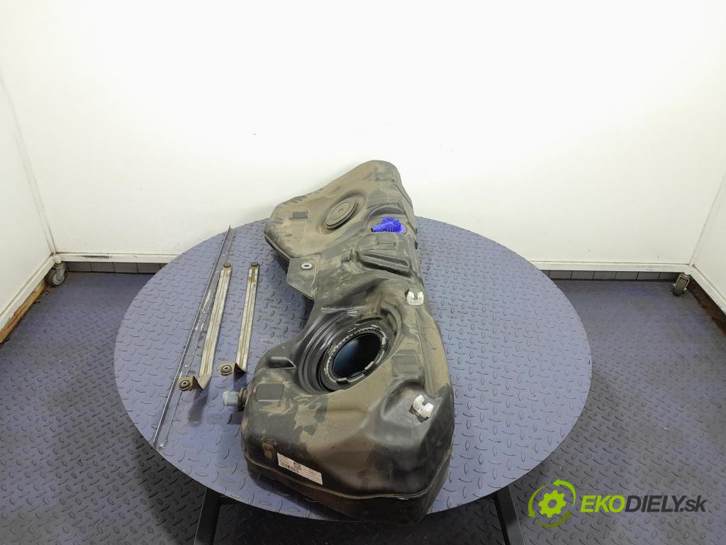 Bmw Seria 4 2022 Nádrž: paliva 7449036
