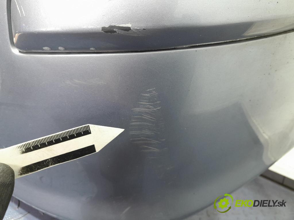 Opel Astra 2011 nárazník zad 01