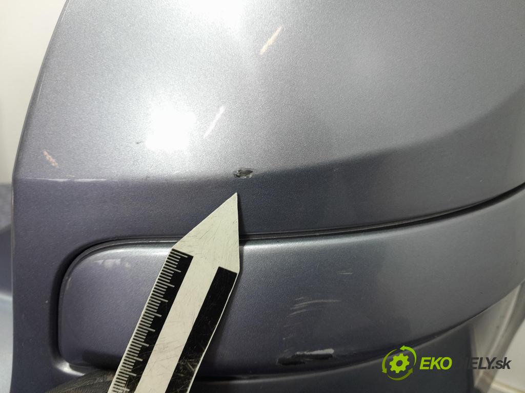 Opel Astra 2011 nárazník zad 01
