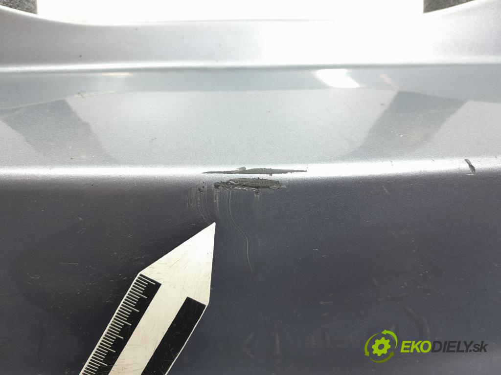 Opel Astra 2011 nárazník zad 01