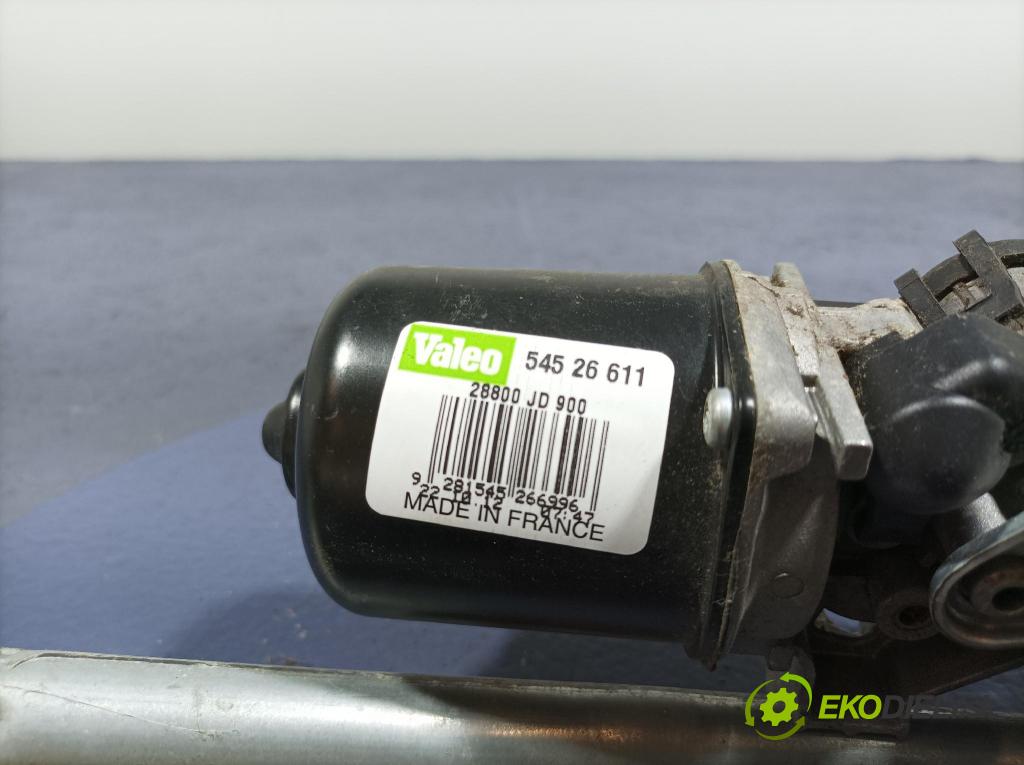 Nissan Qashqai 2012 mechanismus motorek Stěrače: před 01