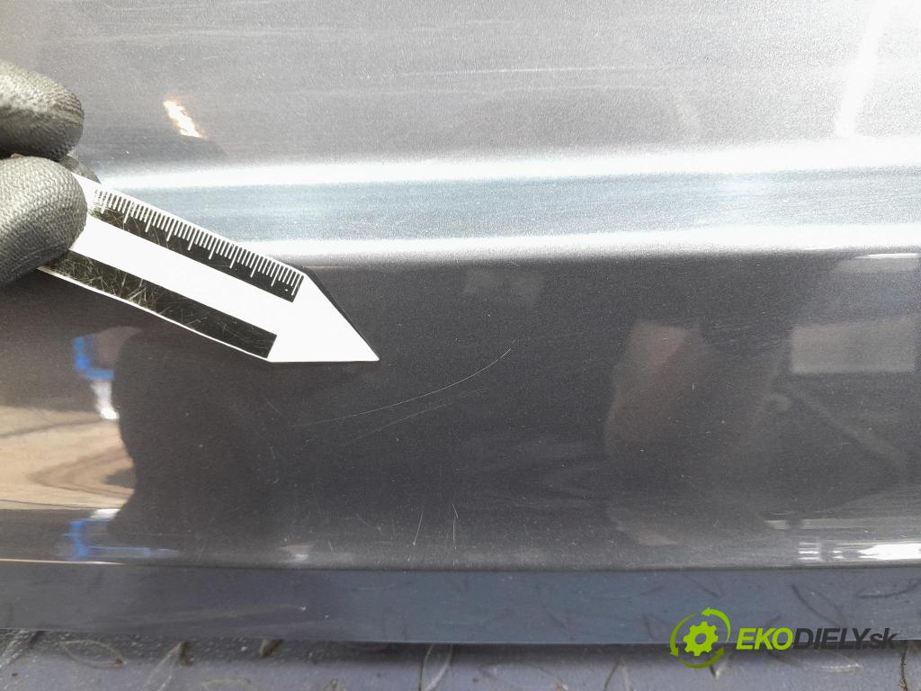 Skoda Octavia 2011 zadna dveře kufra: kufra: 01