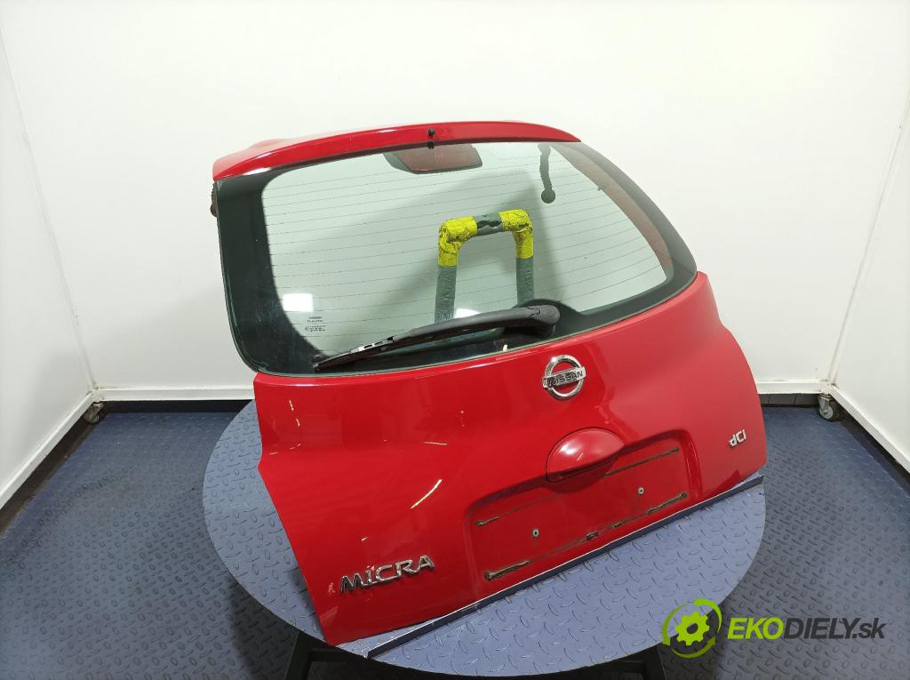 Nissan Micra 2008 zadna dveře kufra: kufra: 01