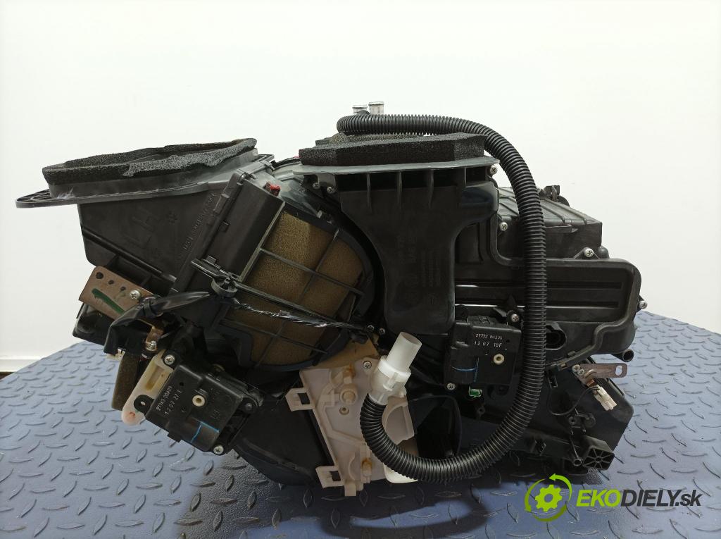 Nissan Qashqai 2012 radiátor 27210BR22C