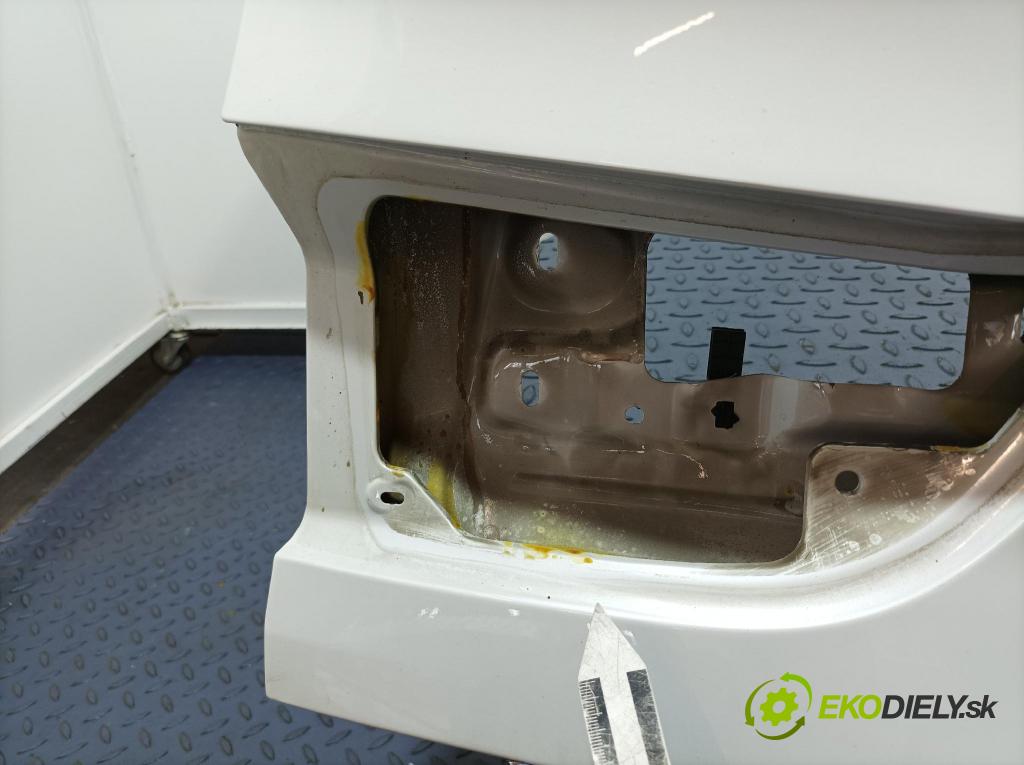 Bmw X5 2015 zadna dveře kufra: kufra: 01
