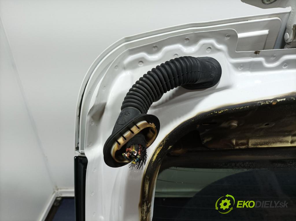 Bmw X5 2015 zadna dveře kufra: kufra: 01