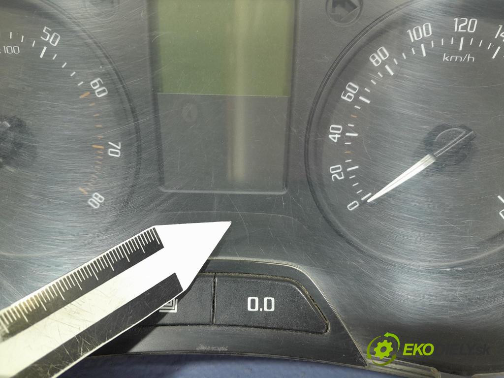 Skoda Fabia 2013 Přístrojová deska 5J0920801H