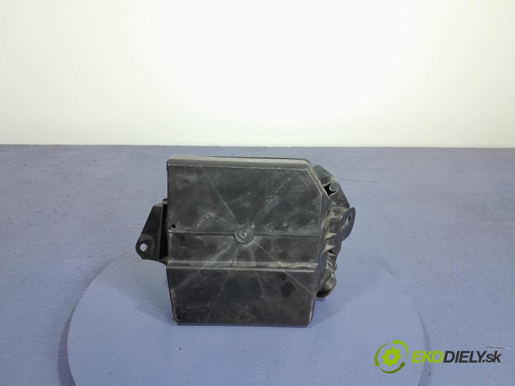 Renault Clio 2012 skrinka Poistky: 902663A