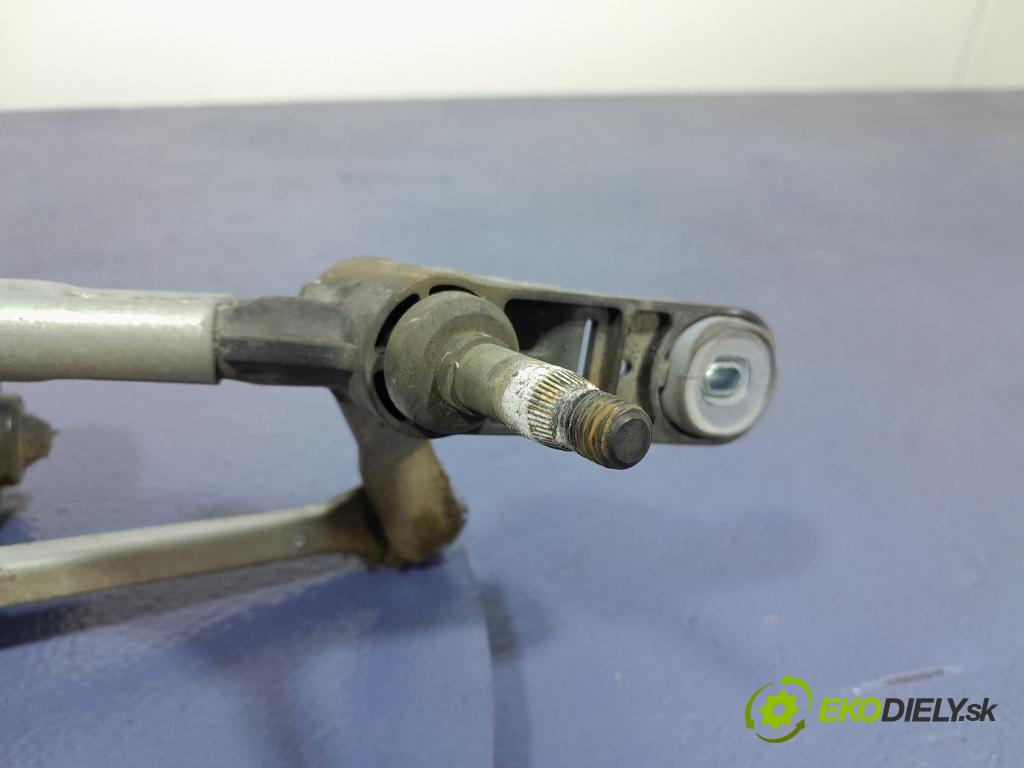 Renault Clio 2012 mechanismus motorek Stěrače: před 01
