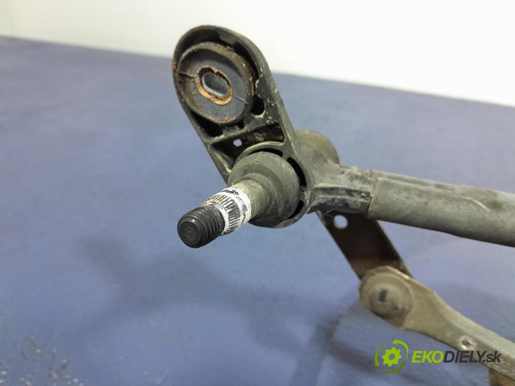 Renault Clio 2012 mechanismus motorek Stěrače: před 01