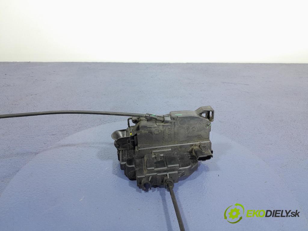 Renault Clio 2012 zámok dvere Predné Vľavo: 8200300123