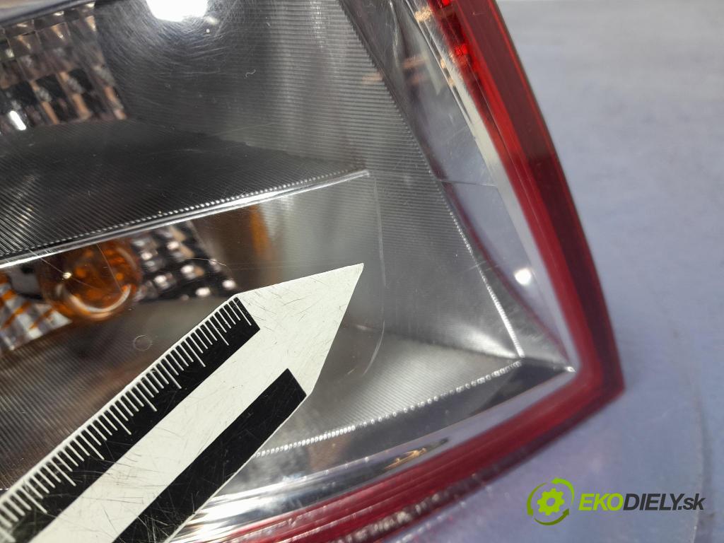 Renault Clio 2012 svetlo / reflektor zad ľavá Vonkajsia: 8200886944