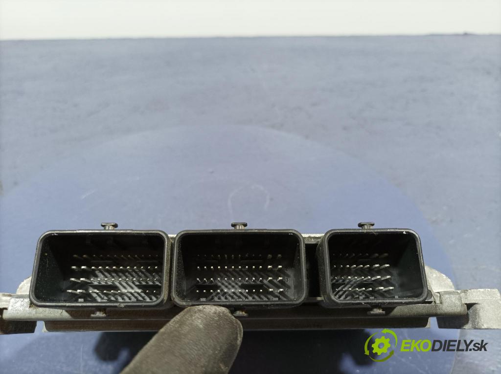 Renault Clio 2012 riadiaca jednotka Motor: S180042156A