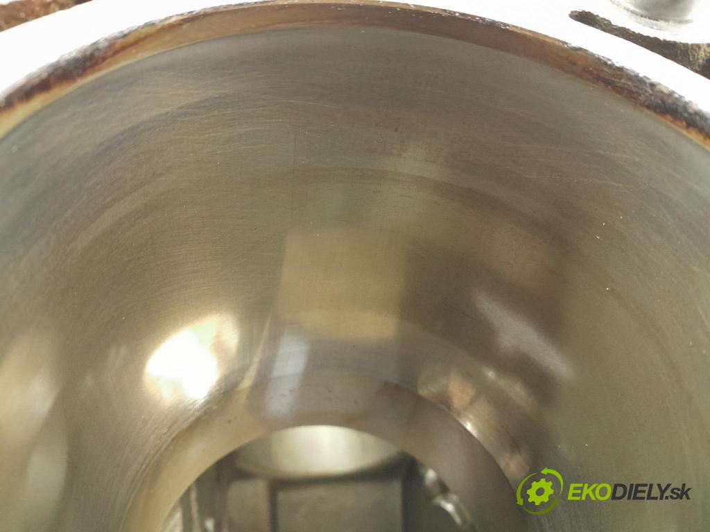 Dodge Challenger 2016 Blok Motor: 53021318DL