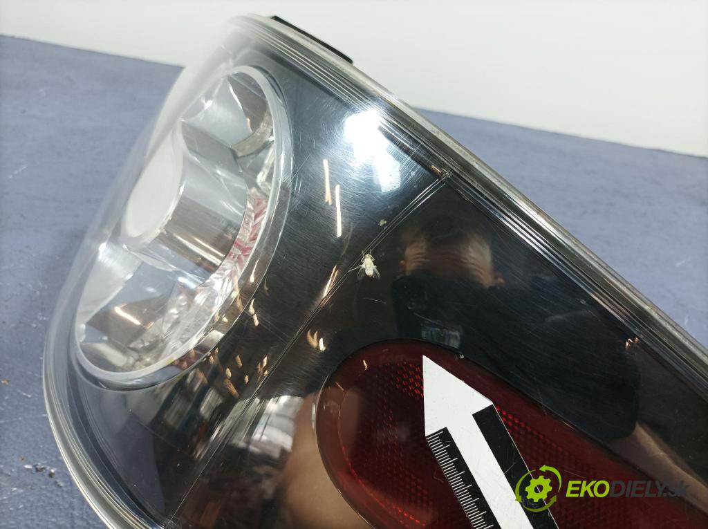 Mazda Cx-7 2010 svetlo / reflektor zad Prava: Vonkajsia: EG21-51150