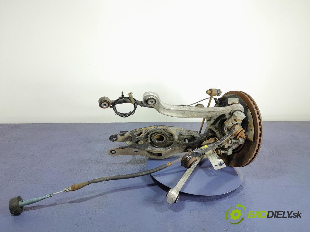 Dodge Challenger 2016 náboj ľavá 01