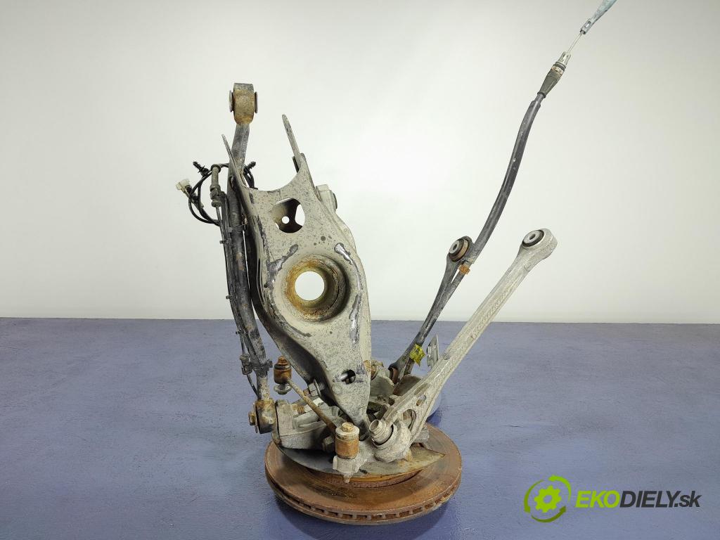 Dodge Challenger 2016 náboj ľavá 01