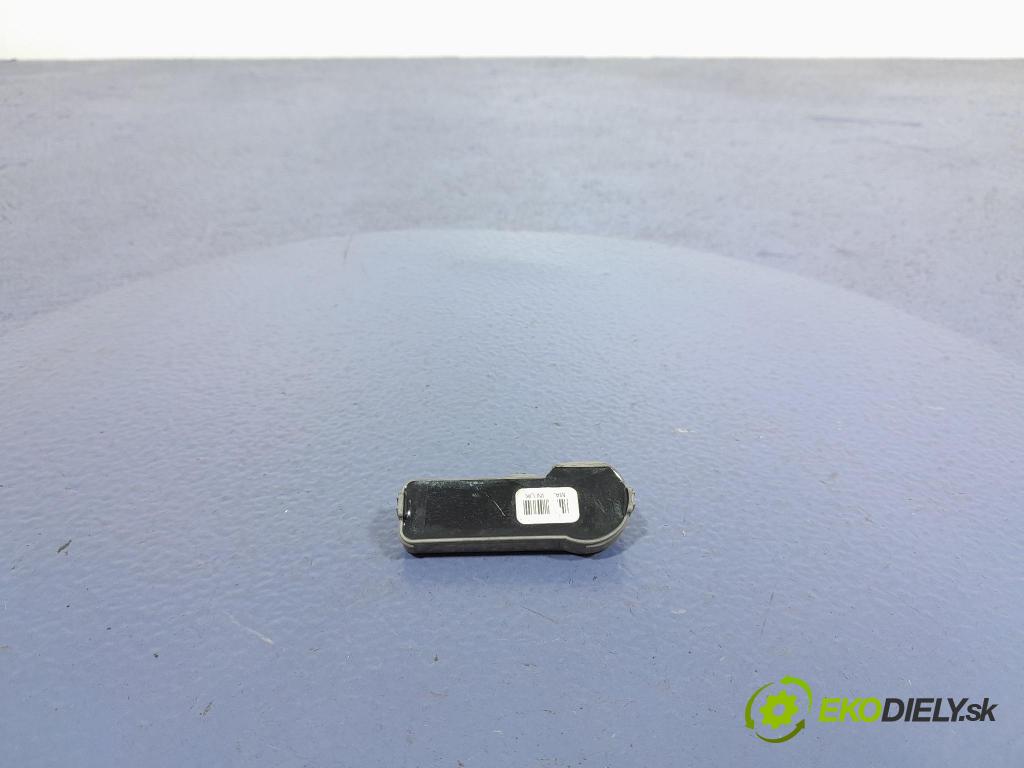 Dodge Challenger 2016 snímač Tlak Pneumatiky: 68241067AB