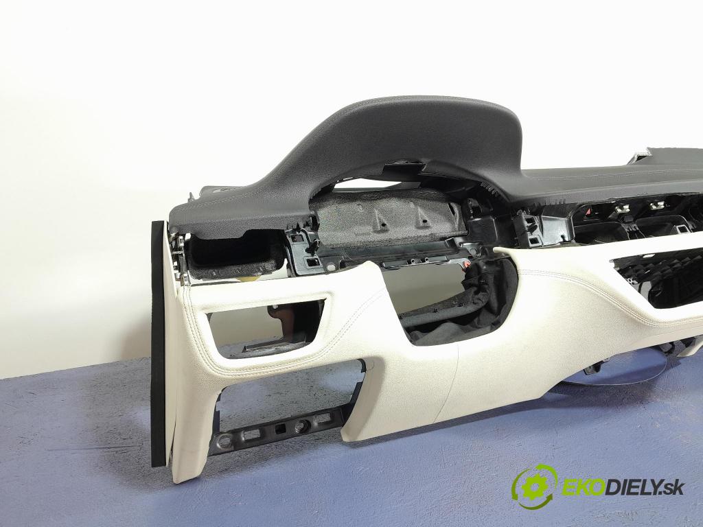 Bmw Seria 7 2019 kokpit,přistrojova deska 01