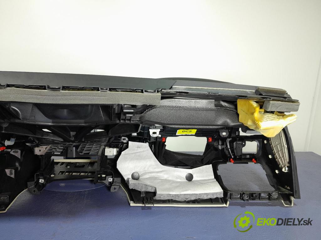 Bmw Seria 7 2019 kokpit,přistrojova deska 01