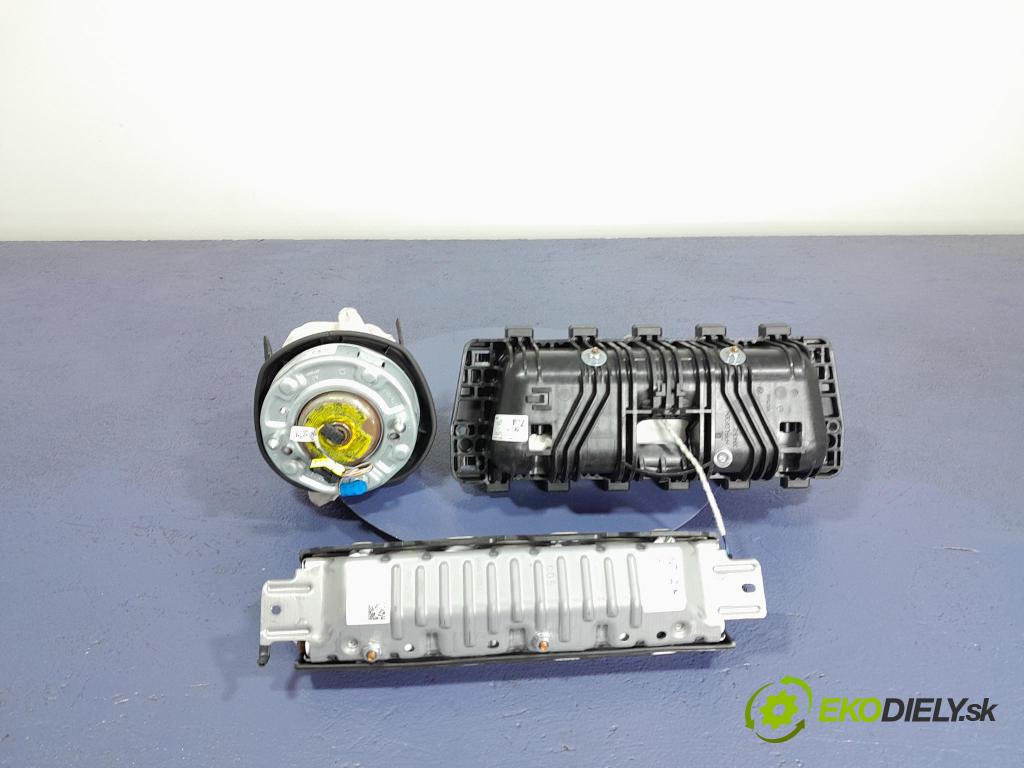 Bmw Seria 7 2019 kokpit,přistrojova deska 01