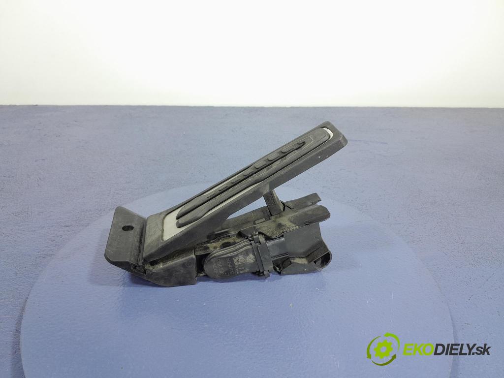 Bmw Seria 7 2019 pedal Plyn: 6871053