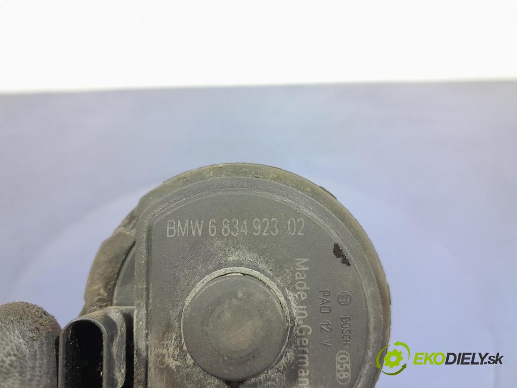 Bmw Seria 7 2019 čerpadlo Voda 6834923