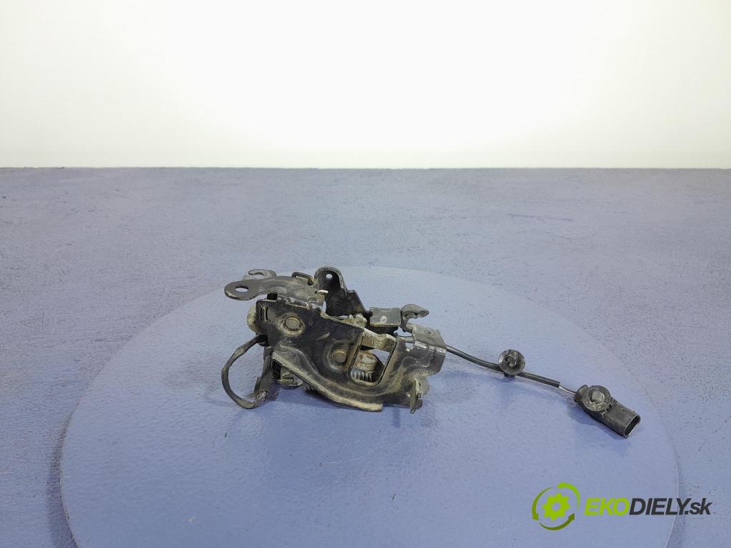Bmw Seria 7 2019 zámek masky: 7347404
