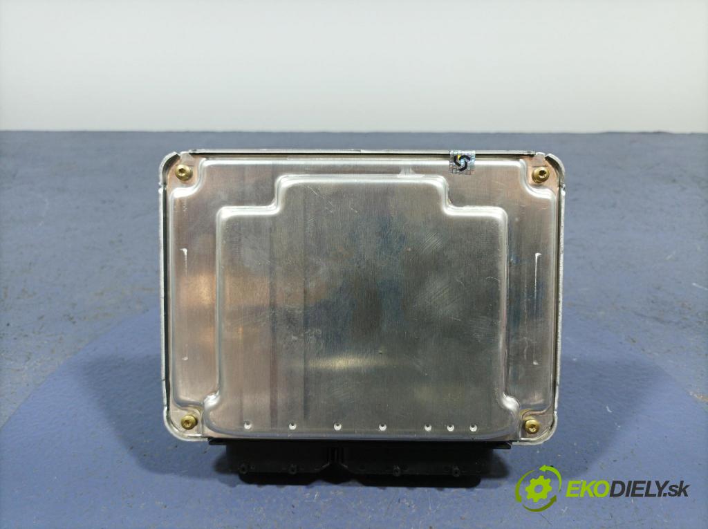 Audi A4 2001 riadiaca jednotka Motor: 038906019CG
