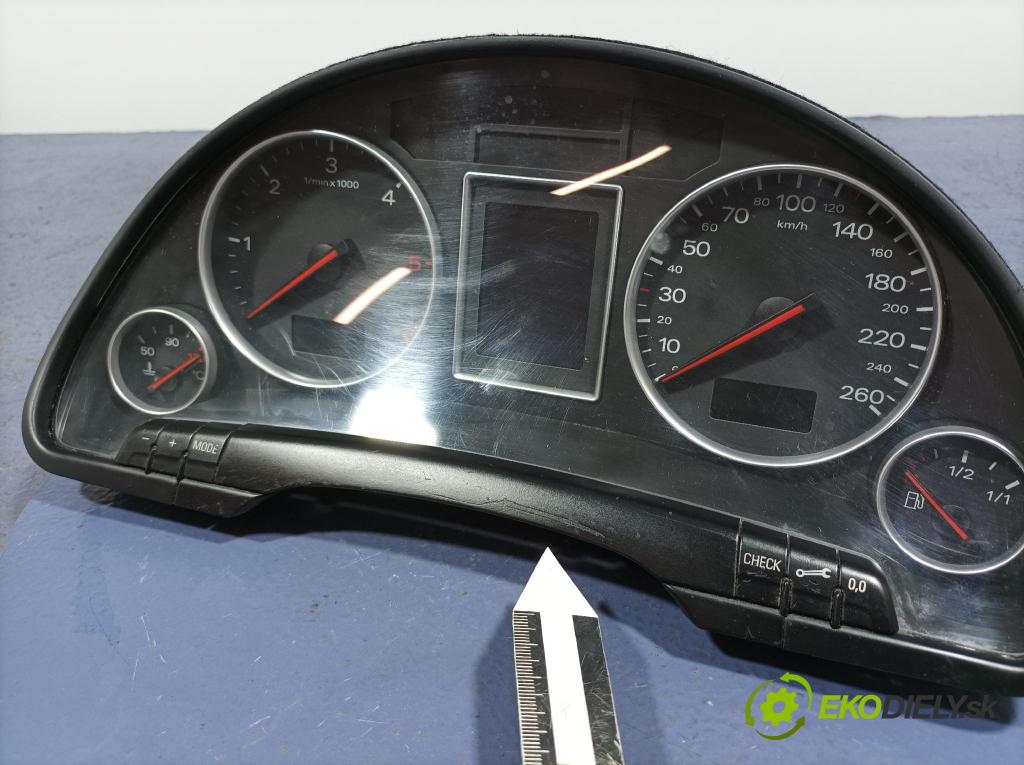 Audi A4 2001 Přístrojová deska 8E0920900E