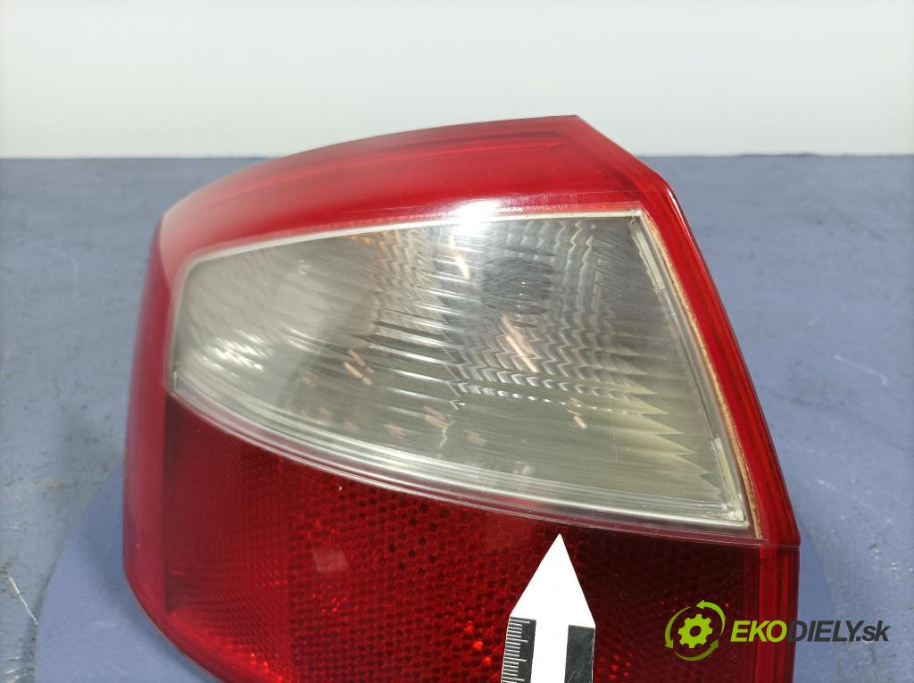 Audi A4 2001 světlo Zad: levá Mimo: 153929