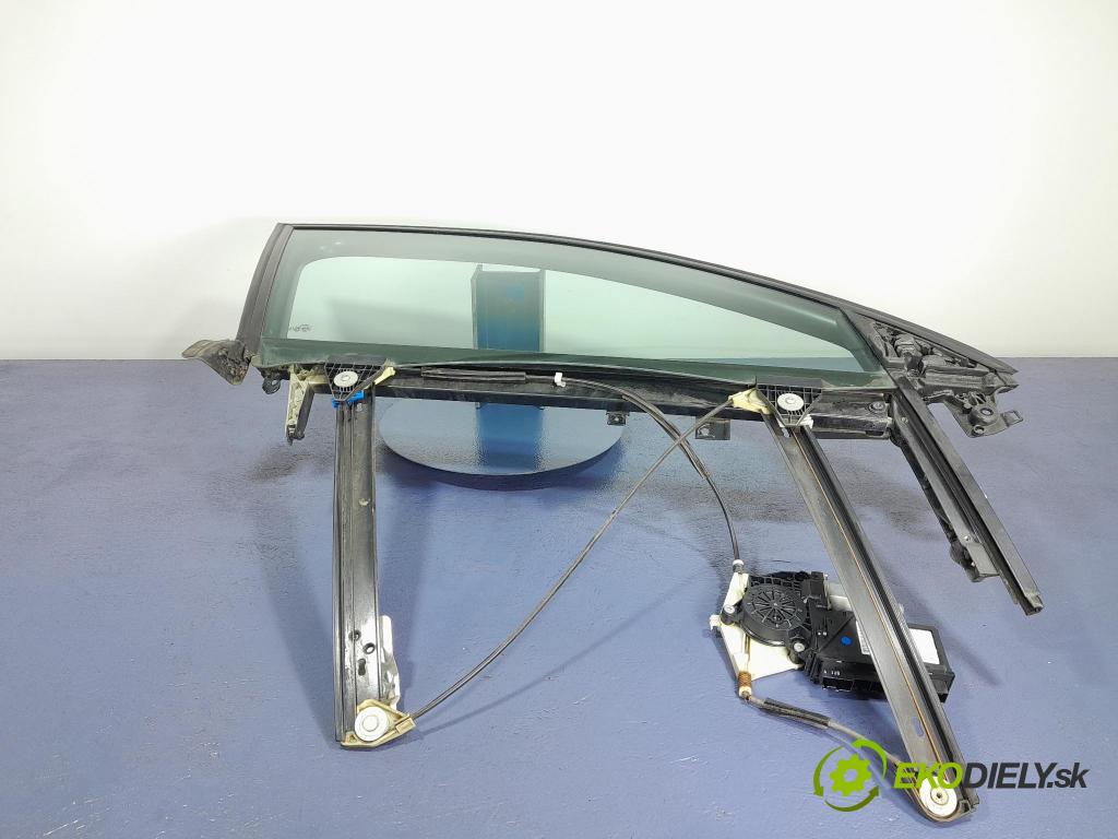 Audi A4 2001 mechanismus stahování Sklenka: před v pravo: 8E0837630