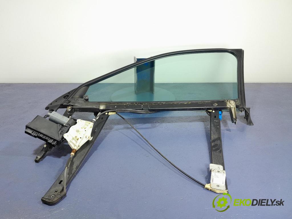 Audi A4 2001 mechanismus stahování Sklenka: před v pravo: 8E0837630
