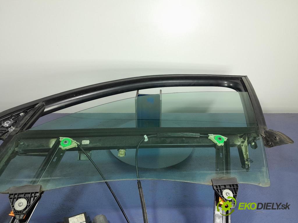 Audi A4 2001 mechanismus stahování Sklenka: před Levý: 8E0837629